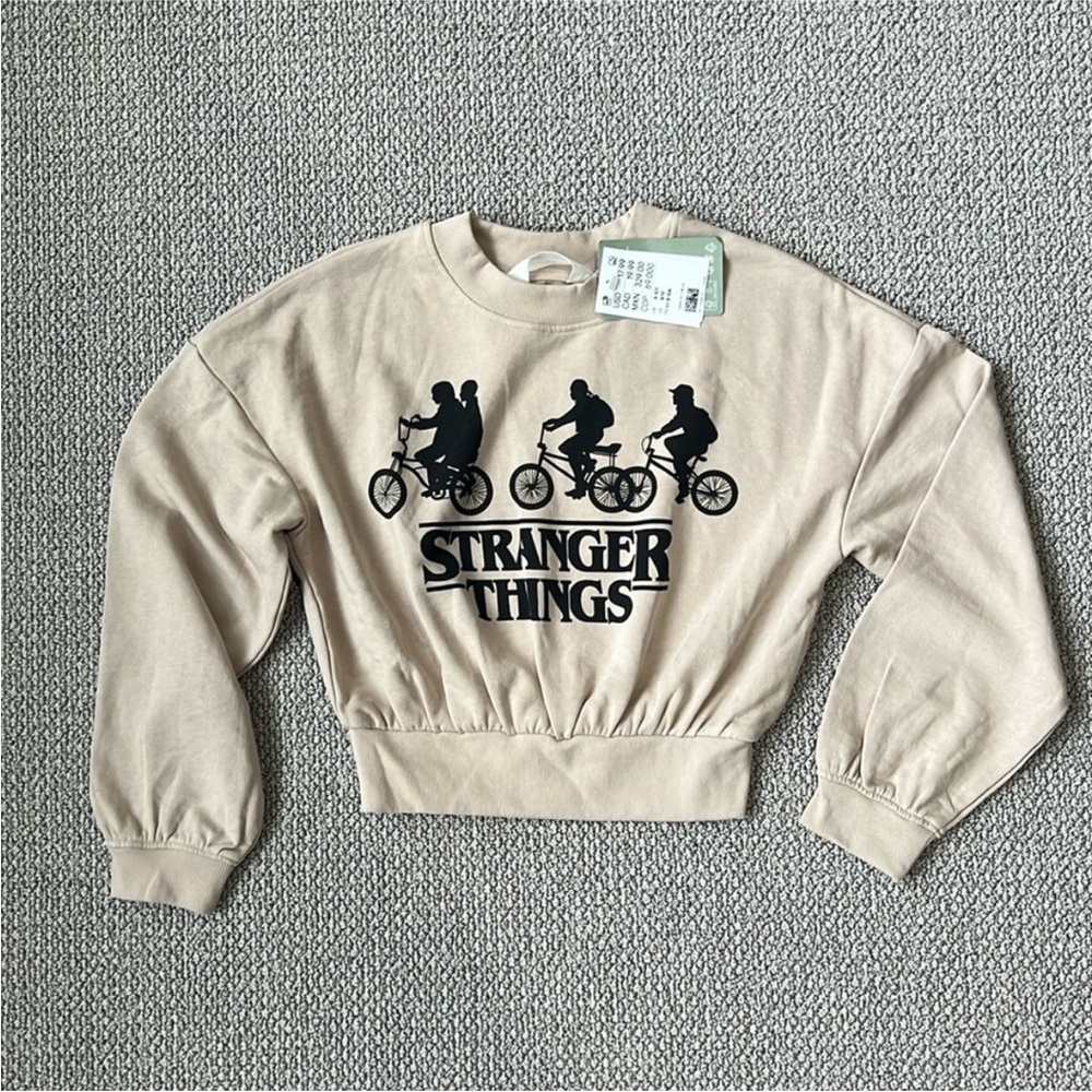 NWT H&M Girls Stranger Things Cropped Sweatshirt